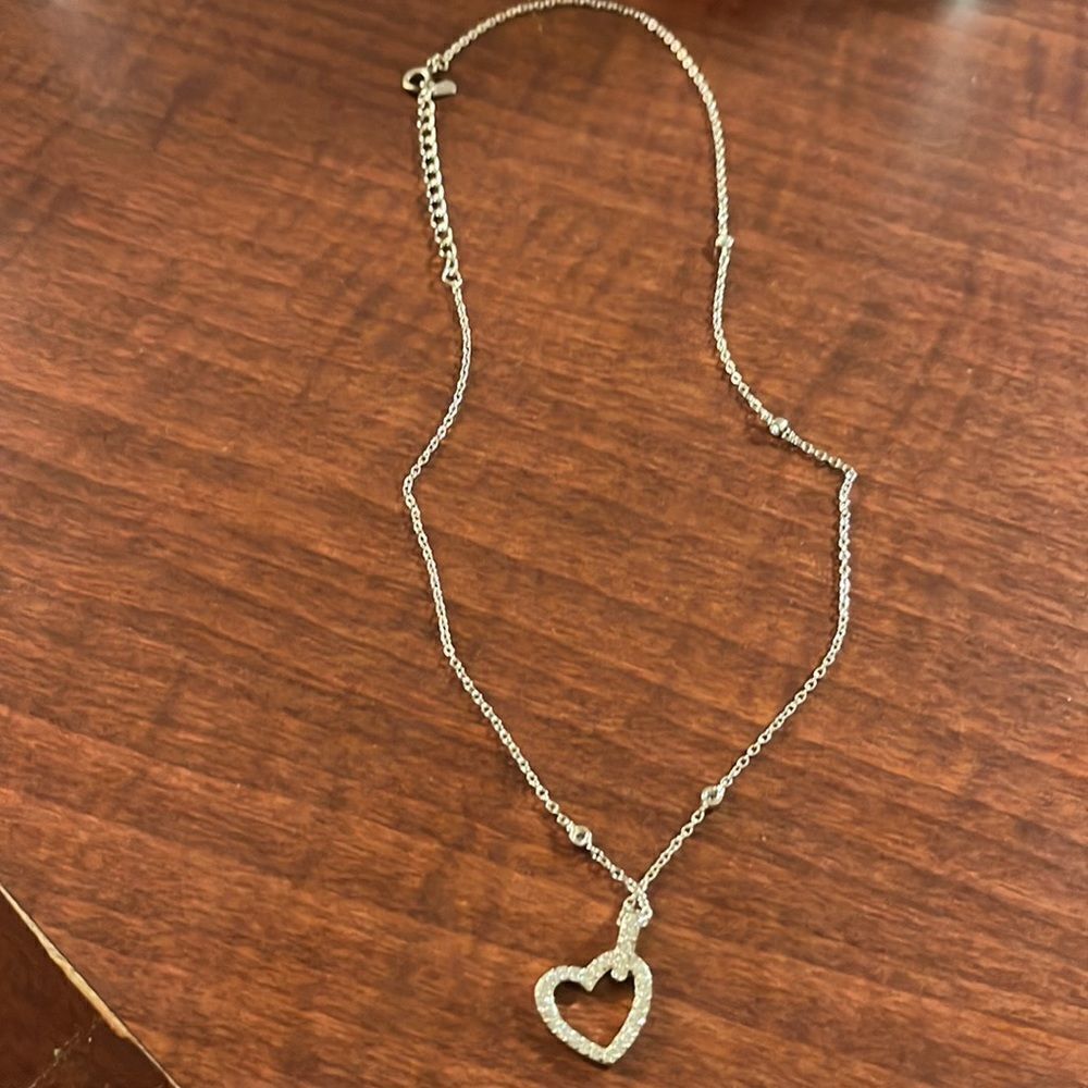 WOMENS HEART NECKLACE